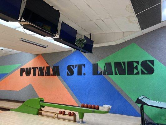 Putnam Street Bowling Alleys