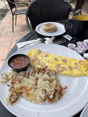 Ham & cheese omelette