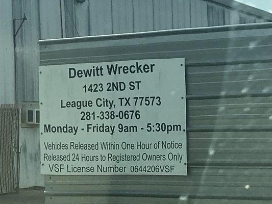 Dewitt Wrecker