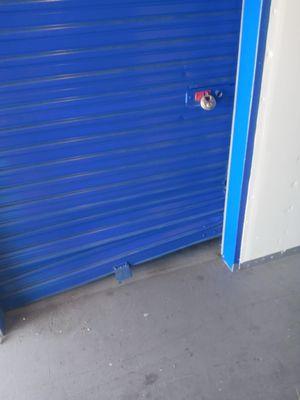 That's how it look "broken" as they try to open the storage and yet took them almost a week to fix it.