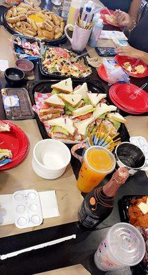 Eat, chat, and paint!