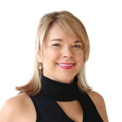 Julie Walsh - Realtor - William Raveis Real Estate