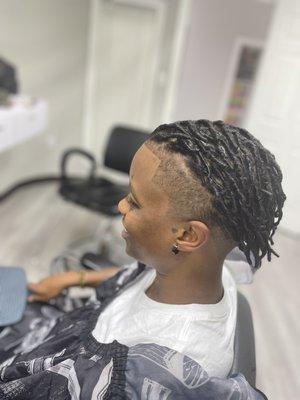 Loc N’ Fades By Evie