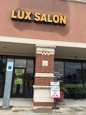 Lux Salon