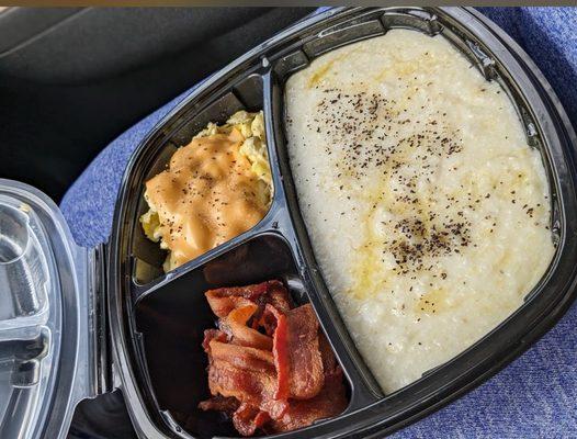 Bacon eggs grits