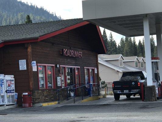 Roadrunner mini mart