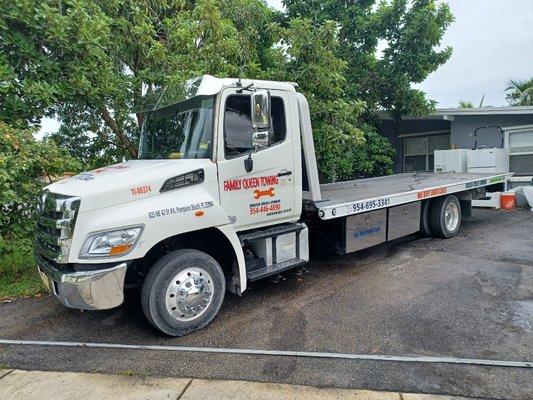 Family Queen Towing
