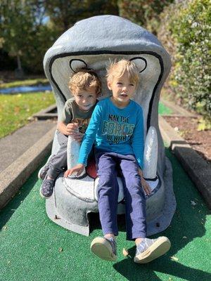 Willow Miniature Golf & Ice Cream Shop