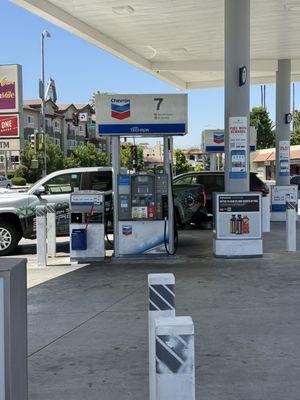 Squeegee's that clean and fluid that is always maintained.