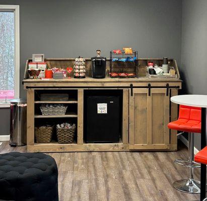 Lobby snack & coffee bar