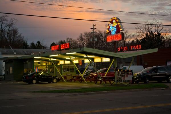 An Elyria, Ohio landmark. Dog n Suds has been here 57 years and still going strong. Stop in for the homemade root beer.