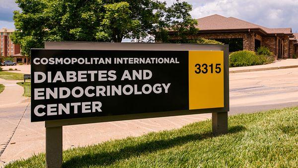 Cosmopolitan International Diabetes and Endocrinology Center address sign
