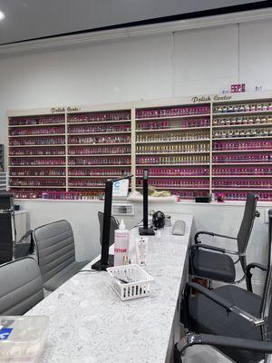 Majestic Nails & Spa