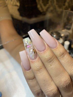 M Nail Studio
