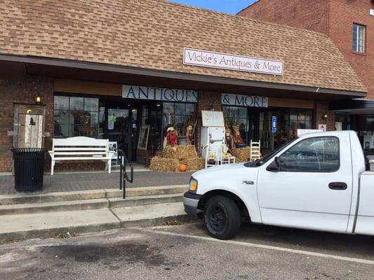 Vickies Antiques and more