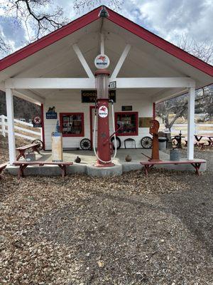 Gas station (part of the museum)