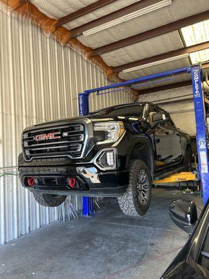 Sam's Paint and Body is Albuquerque, NM premier collision repair center! We work with all insurance companies.