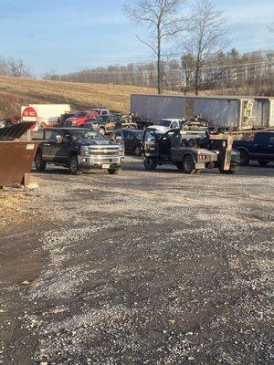 A1 towing employees blocking drive so I cannot get to my car