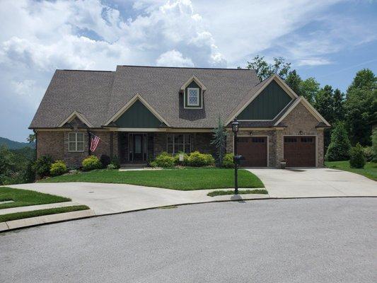 Four Seasons Roofing and Exteriors