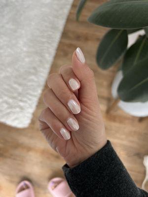 Chrome white gel mani