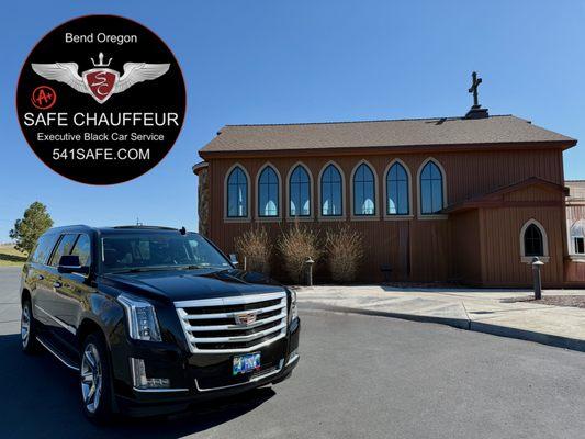 #541SAFE Green Circle CLS Chauffeur Limousine Service Black Car Ride to and from Bend Redmond Airport RDM Roberts Field and FBO Skyservice