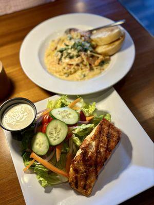 Salad with salmon and Tuscan shrimp
