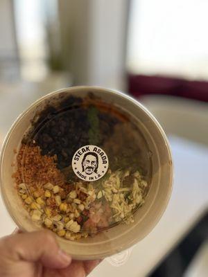 Overpriced bowl with dry meat, and no seasoning