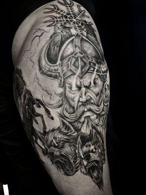 @Tattoosbyhall/