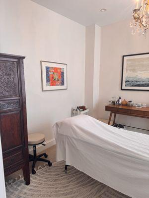 Helia Health & Beauty