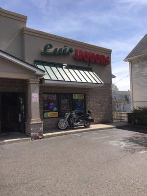 Luis Liquors