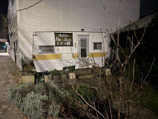 Aladdin Alterations & Design