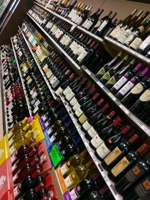 Viola's Liquor Store