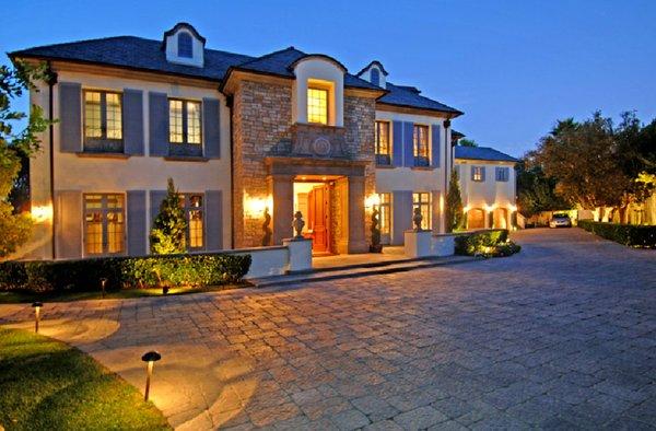 Lisa & Scott Sorrentino - Luxury Real Estate