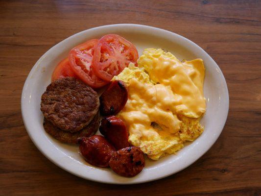 Ordered the low carb plate. (Not pictured: very creamy and delicious cottage cheese.)