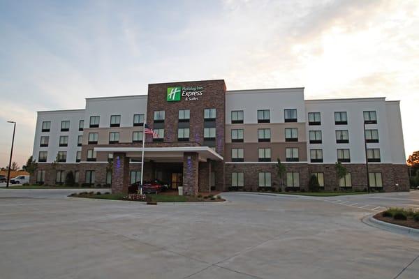 Holiday Inn Express & Suites Monroe By IHG