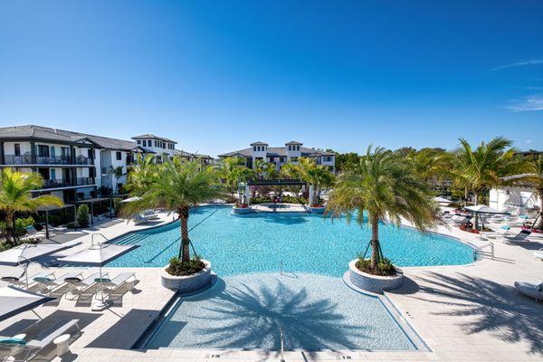 Town Hollywood Apartments