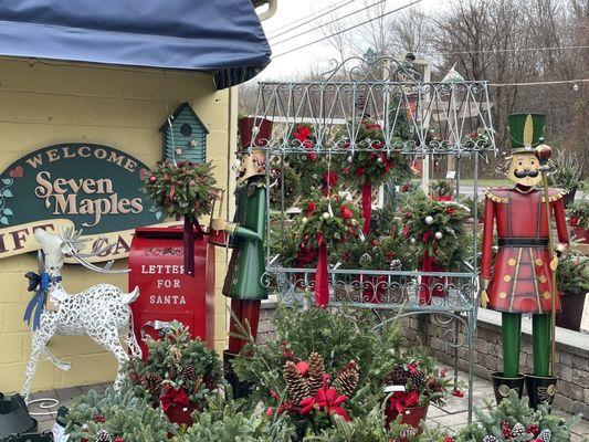 Seven Maples Gift And Garden