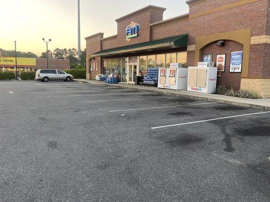 AMI Convenient Store / Exxon