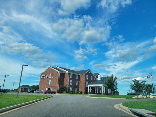 Appomattox Inn & Suites