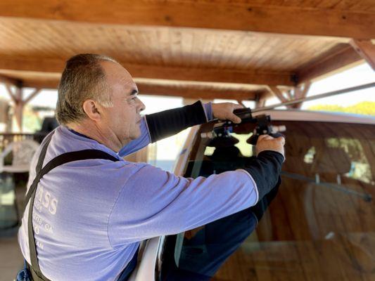 "Jorge Sanchez" Certified Glass Technician