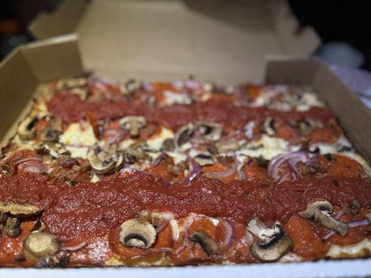 Quite possibly the BEST carry out pizza in the thumb.