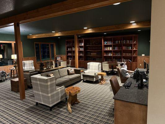 Holiday Inn Express & Suites Hayward