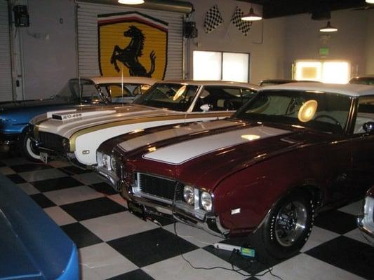 Ar-Jay's Upholstery Shop