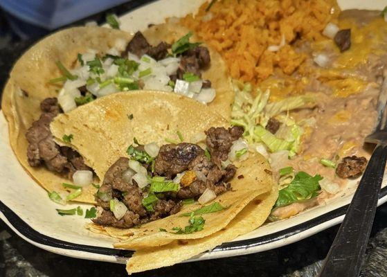 Worst carne asada I've ever tasted. Beans are watery. Sopes were hard.