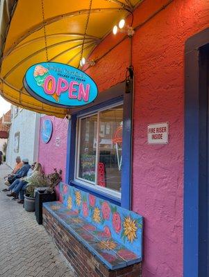 Sweet Caroline's