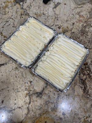 Vanilla loaf cakes w/ buttercream