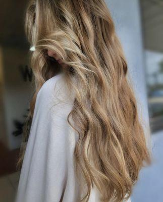 We just can't get enough of this mermaid hair
Stylist: Lindsey