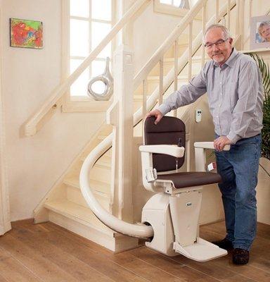 Curved stairlift