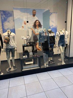 G By Guess
