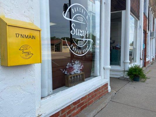 Suzy's Bakery & Coffee Shop